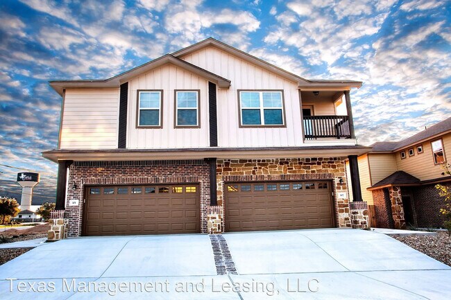 property at 107 Lakeview Ct