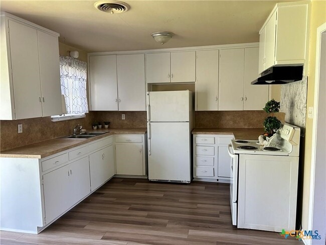 1317 Zephyr Rd in Killeen, TX - Building Photo - Building Photo