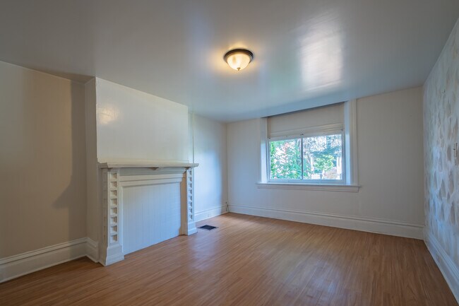 609 N Saint Clair St in Pittsburgh, PA - Building Photo - Building Photo