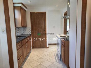 1717 Bedford Ave SW in Canton, OH - Building Photo - Building Photo