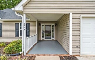 3775 Wavebrook Ct in Winston-Salem, NC - Building Photo