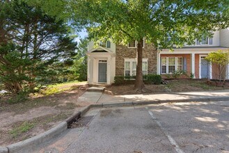 516 Walnut Woods Dr in Morrisville, NC - Building Photo - Building Photo