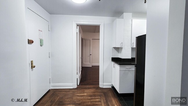 145 W 55th St in New York, NY - Building Photo - Building Photo