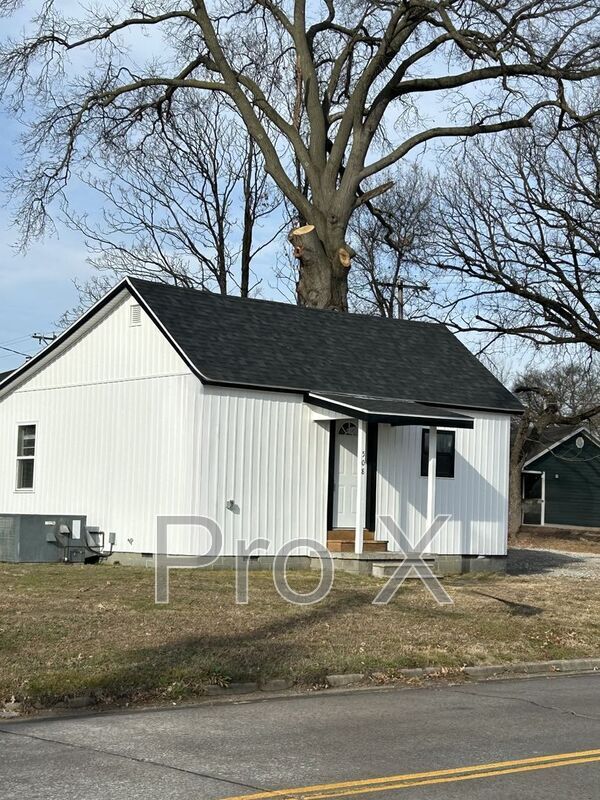 property at 508 S Joplin St