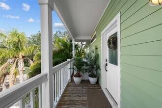 12116 Lagoon Ln in Treasure Island, FL - Building Photo - Building Photo