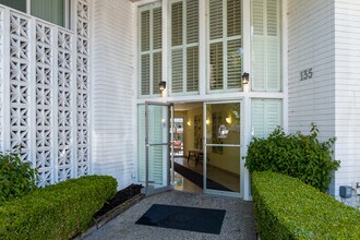 Shutters Apartments in Walnut Creek, CA - Foto de edificio - Building Photo