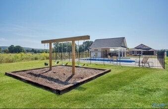 108 Bingham Wy in New Market, AL - Building Photo - Building Photo