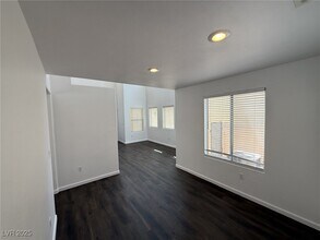 5661 Bonds Flat St in Las Vegas, NV - Building Photo - Building Photo