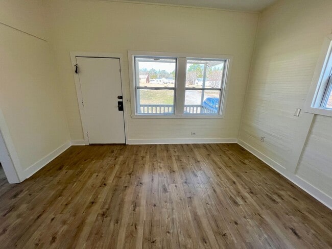 653 Old Wire Rd in West Columbia, SC - Building Photo - Building Photo