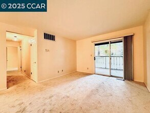 5425 Concord Blvd in Concord, CA - Building Photo - Building Photo