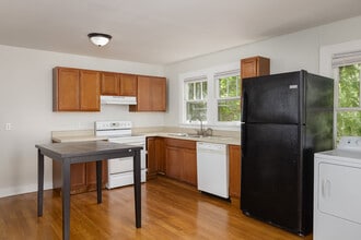 525 N Chestnut St in Florence, AL - Building Photo - Building Photo