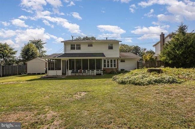 6919 Rolling Rd in West Springfield, VA - Foto de edificio - Building Photo