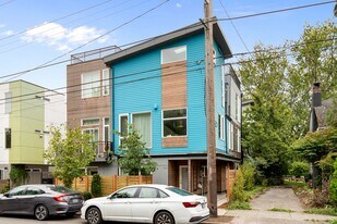 1813 NW 65th St in Seattle, WA - Building Photo