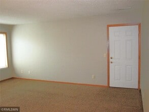626 W 8th St in New Richmond, WI - Building Photo - Building Photo