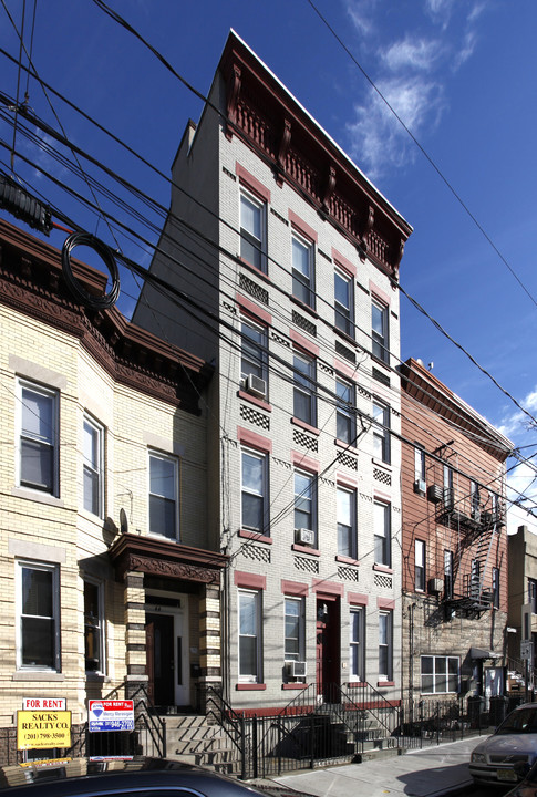 42 Beacon Ave in Jersey City, NJ - Building Photo