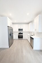 6 Beaverdam Knoll Rd in Asheville, NC - Building Photo - Building Photo