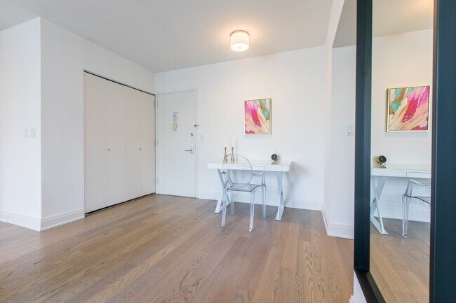 222 E 34th St in New York, NY - Building Photo - Building Photo
