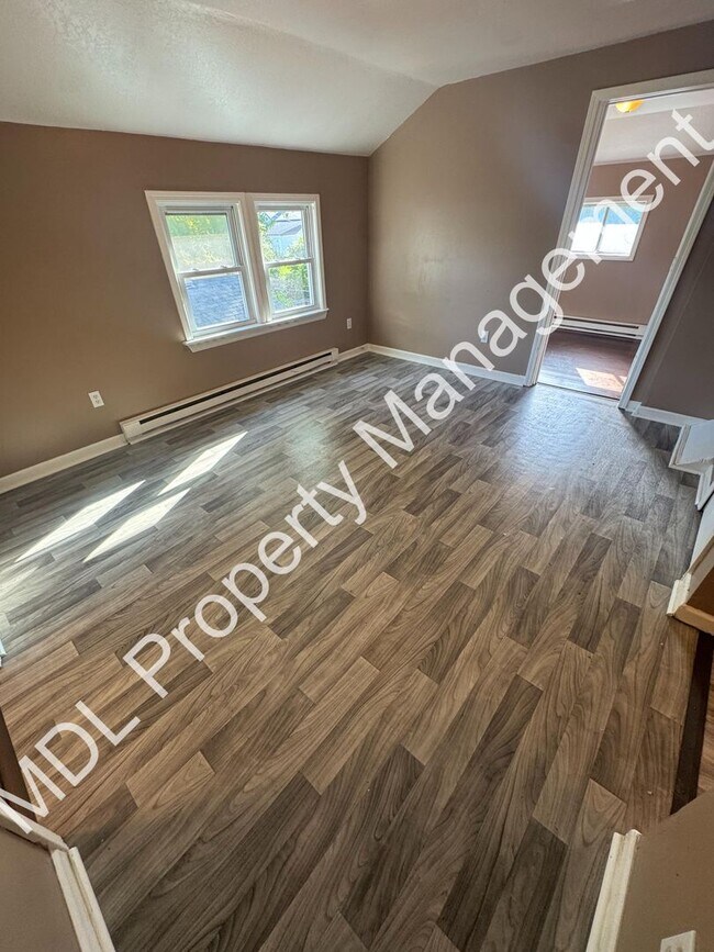 property at 408 N Webster St