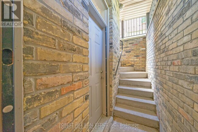 106 Nipigon Ave in Toronto, ON - Building Photo - Building Photo