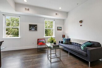 126 Delaware Ave-Unit -14 in Jersey City, NJ - Building Photo - Building Photo