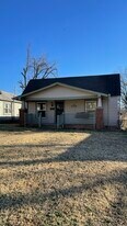 315 East Logan Avenue, Unit Guthrie in Guthrie, OK - Building Photo