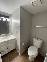 1757 S Brightside View Dr, Unit B in Baton Rouge, LA - Foto de edificio - Building Photo