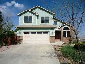 525 Sinton Ave in Colorado Springs, CO - Building Photo