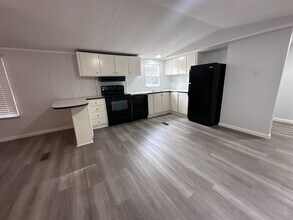 9228 Sharyn Dr in Conroe, TX - Building Photo - Building Photo