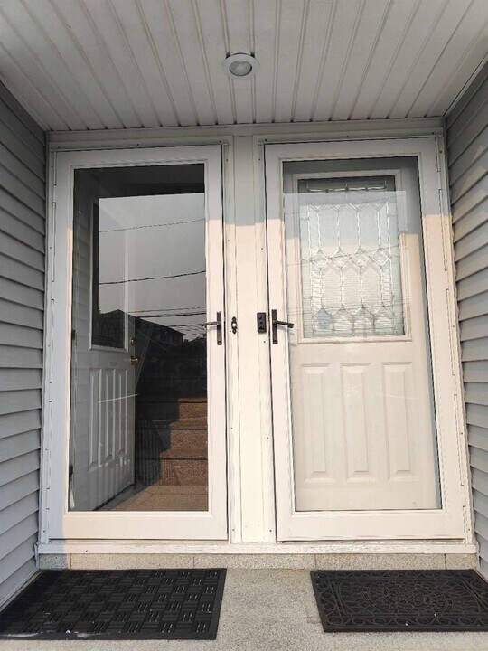 58 Guilford Park Dr in West Babylon, NY - Building Photo