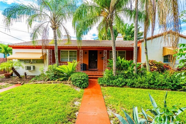 427 NE 107th St in Miami, FL - Building Photo - Building Photo