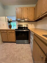 42 Candlewood Lake Rd S in New Milford, CT - Building Photo - Building Photo