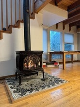 7100 NE Bay Hill Rd in Bainbridge Island, WA - Building Photo - Building Photo