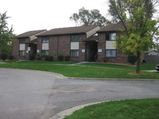 Ivy Lane Apartments in Butler, IN - Foto de edificio - Building Photo