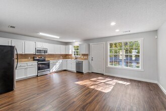 337 Lamplighter Dr in Benton, AR - Building Photo - Building Photo