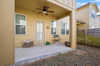 8904 Parker Ranch Cir in Austin, TX - Foto de edificio - Building Photo