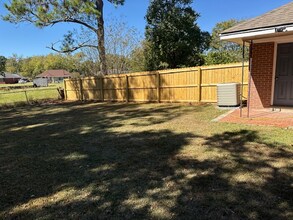 2144 Rexford Rd in Montgomery, AL - Foto de edificio - Building Photo