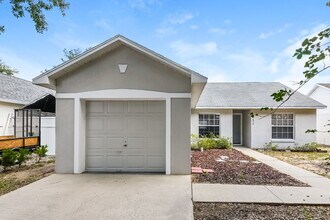 2658 Winchester Cir in Eustis, FL - Building Photo - Building Photo