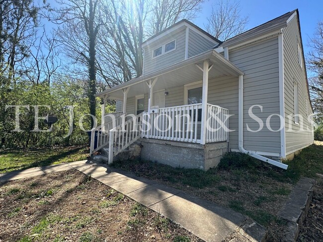 2300 Thurmond St in Winston-Salem, NC - Building Photo - Building Photo
