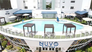 1750 NW 107th Ave in Miami, FL - Building Photo - Building Photo