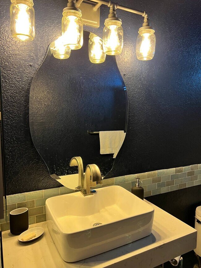 1459 Hemlock Ave Apartments and Nearby Imperial Beach Apartments For