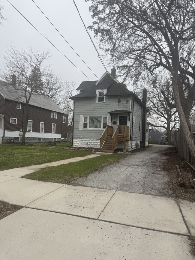 2502 Ash St in Chicago Heights, IL - Building Photo - Building Photo