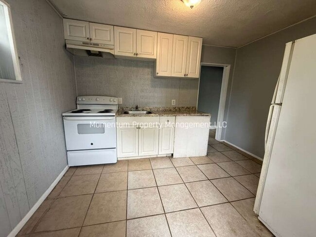 property at 953 12th Ave S