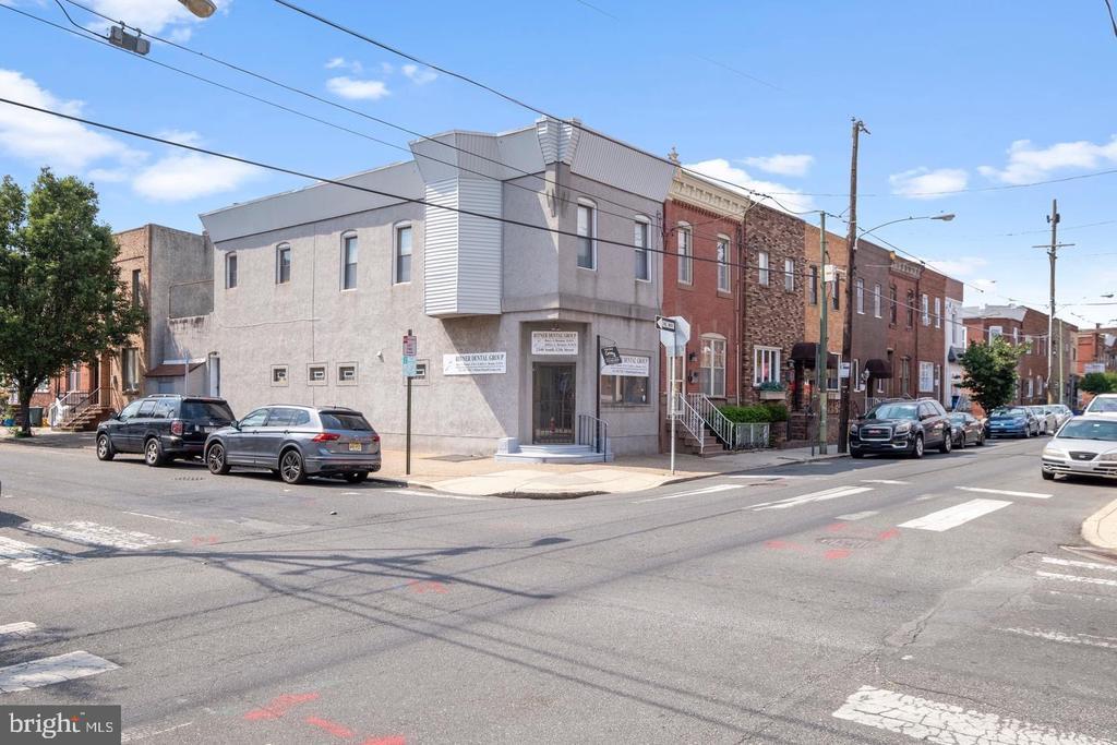 2340 S 12th St in Philadelphia, PA - Building Photo