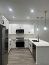 7813 Hirsch Rd in Houston, TX - Building Photo - Building Photo