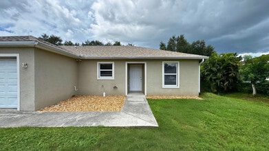 4424 29th St SW in Lehigh Acres, FL - Building Photo - Building Photo