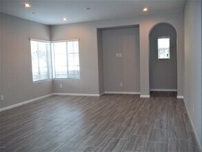 3935 E Rough Rider Rd in Phoenix, AZ - Building Photo - Building Photo