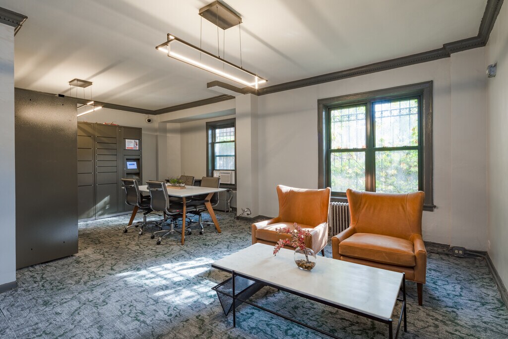 Plaisance Apartments in Chicago, IL