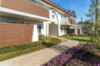 Villa Del Mar Apartments in Oceanside, CA - Foto de edificio - Building Photo