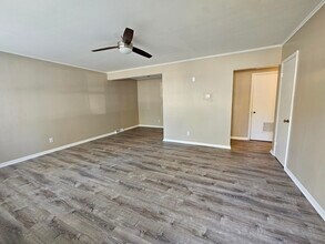4011 Buckingham Dr in Rockford, IL - Building Photo - Building Photo