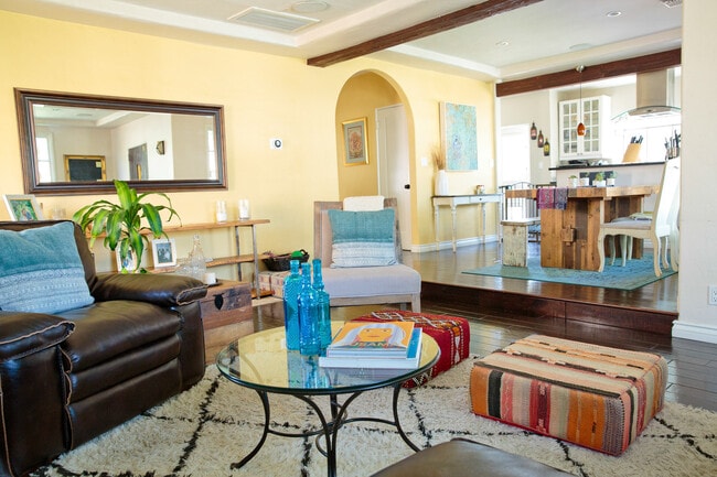 141 S Brighton St in Burbank, CA - Building Photo - Building Photo